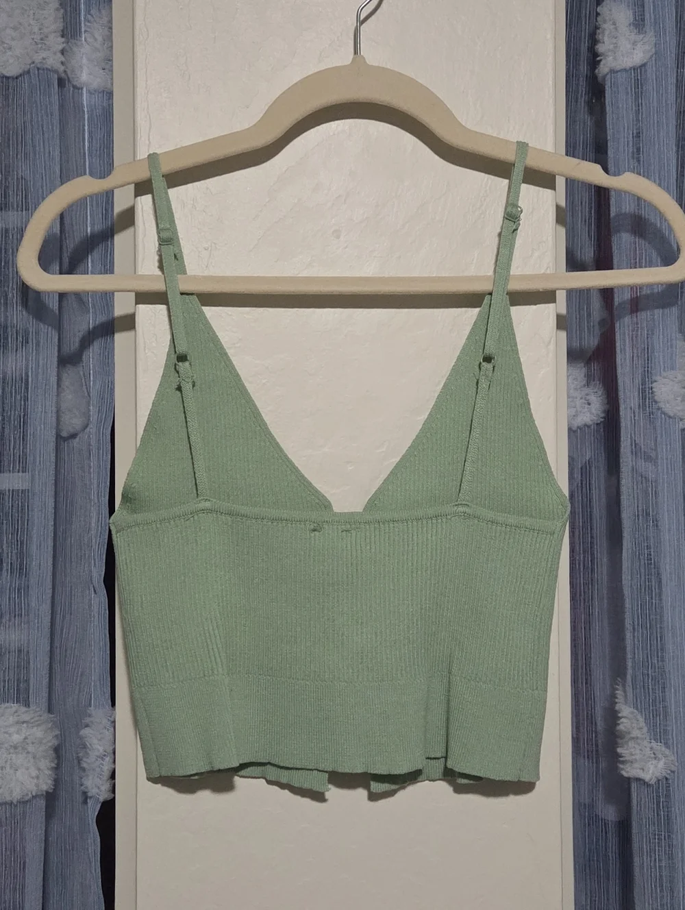 Daisy Ribbed Butterfly Cropped Tank - Picture 5 of 8